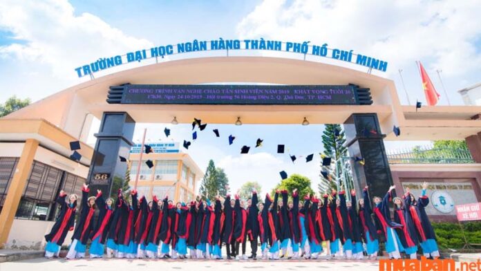 Học phí Đại học Ngân hàng