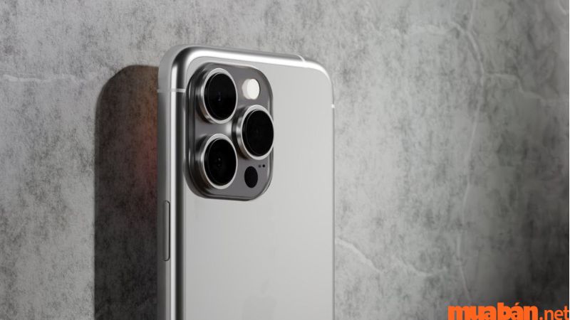 Khung viền titanium trên iPhone 15 Pro Max