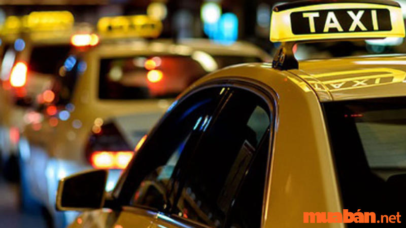 Di chuyển đến Hội An bằng taxi