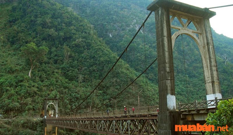 Cầu Hang Tôm - cây cầu dây văng đẹp nhất vùng Tây Bắc