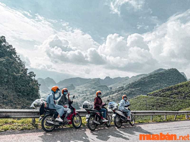 Kinh nghiệm du lịch Hà Giang 3 ngày 2 đêm là bạn có thể di chuyển bằng xe máy