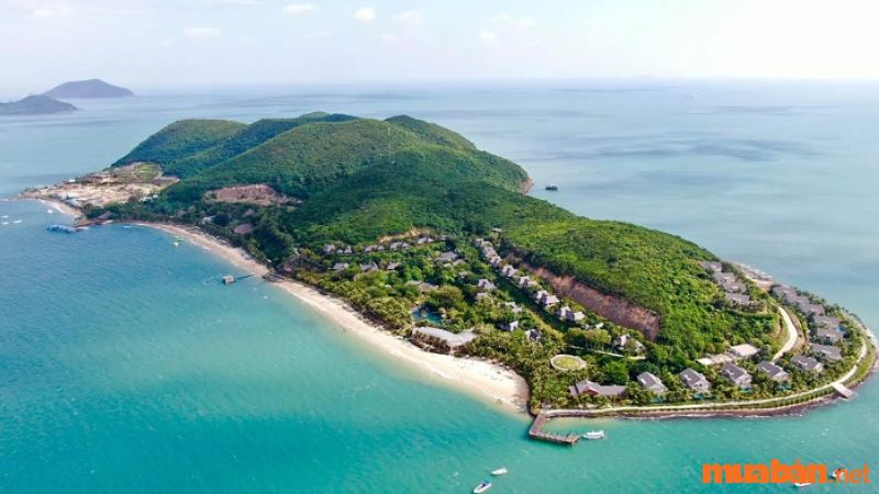 Hòn Tằm là một trong những hòn đảo đẹp nhất tại Nha Trang