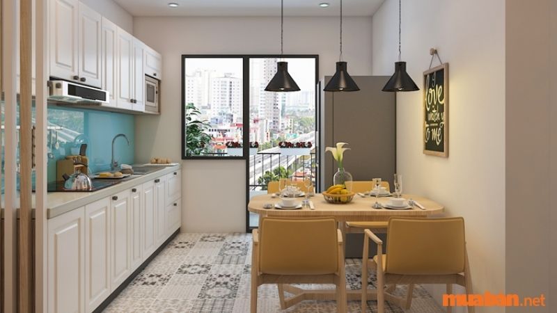 Với diện tích ít ỏi ở các khu chung cư, bạn có thể tận dụng các góc để đặt một chiếc tủ bếp chữ L nhỏ, cùng với bàn ăn bên cạnh tạo ra không gian phòng bếp khá đơn giản nhưng ấm cúng phù hợp với những gia đình nhỏ của mình.