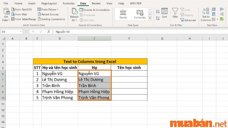 Bước 1: Copy toàn bộ dữ liệu từ cột "Họ tên học sinh" sang cột "Họ". 
