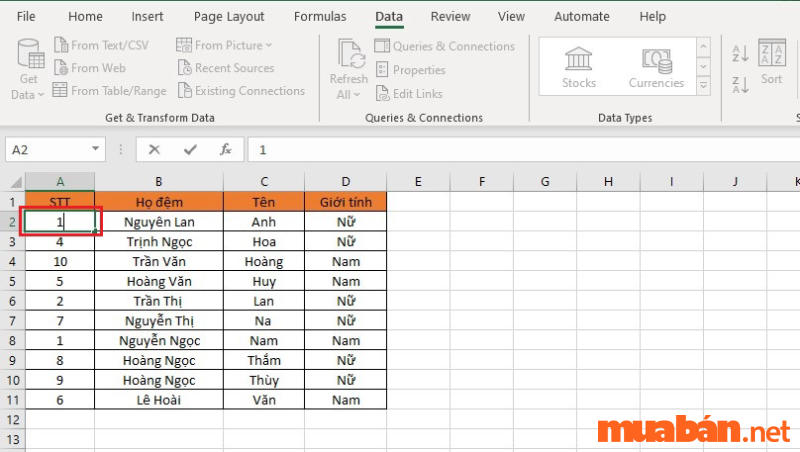 Cách sắp xếp tên theo abc trong excel tiếp theo là sắp xếp cột STT - nhập 1 vào ô đầu tiên