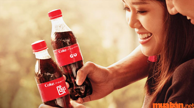 “Share a Coke” của Coca Cola khuyến khích người dùng gắn kết và lan tỏa yêu thương