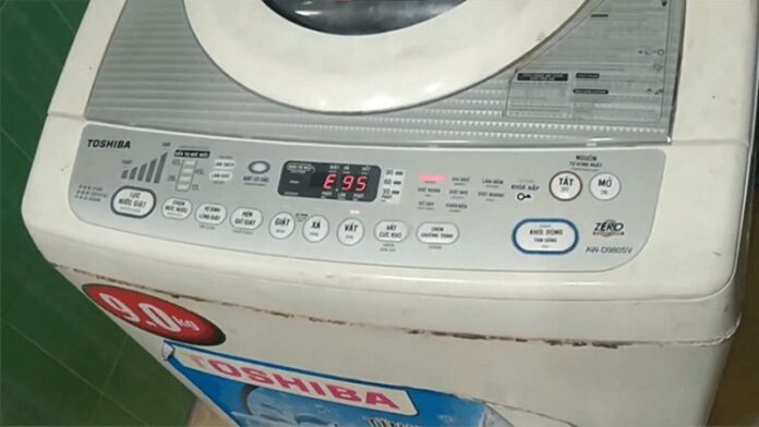 Máy giặt Toshiba báo lỗi E9-5