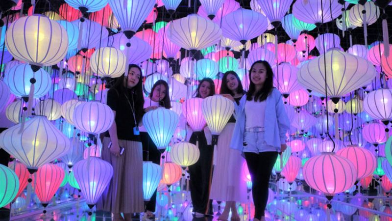 Phòng Ngôi đền ảo ảnh tại Vườn ánh sáng Lumiere (Ảnh: Sưu tầm)