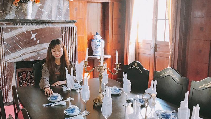 Hình ảnh bàn ăn tại Cung điện của Nam Phương hoàng hậu (Ảnh: Sưu tầm)