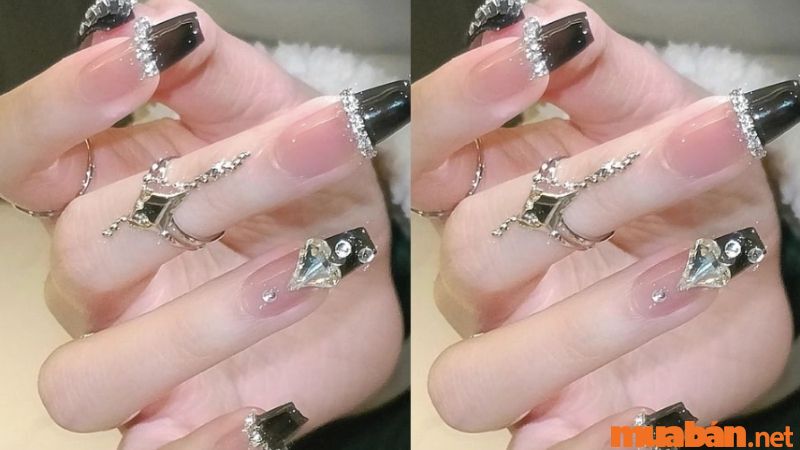 Mẫu nail trơn đính đá sang chảnh và độc đáo