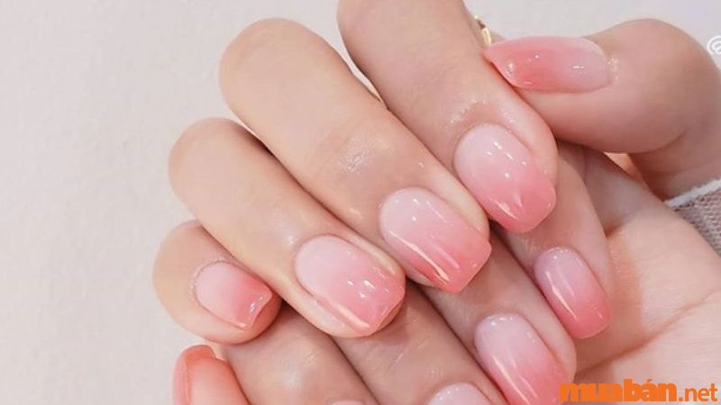 Nail trơn ombre hồng ngọt ngào, nữ tính