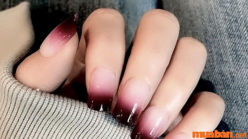 Nail ombre đỏ rượu cá tính