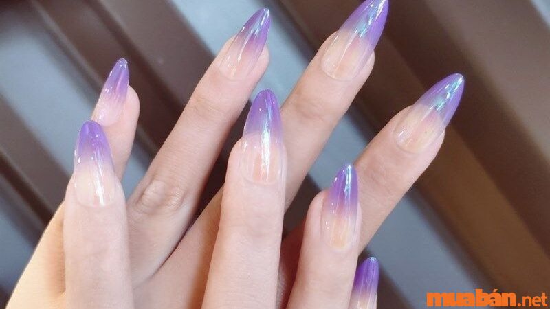 Mẫu nail trơn ombre tím lạ mắt