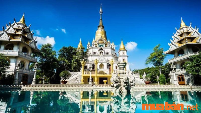 Chùa Bửu Long là một trong mười ngôi chùa đẹp nhất thế giới (Nguồn ảnh: Sưu tầm)