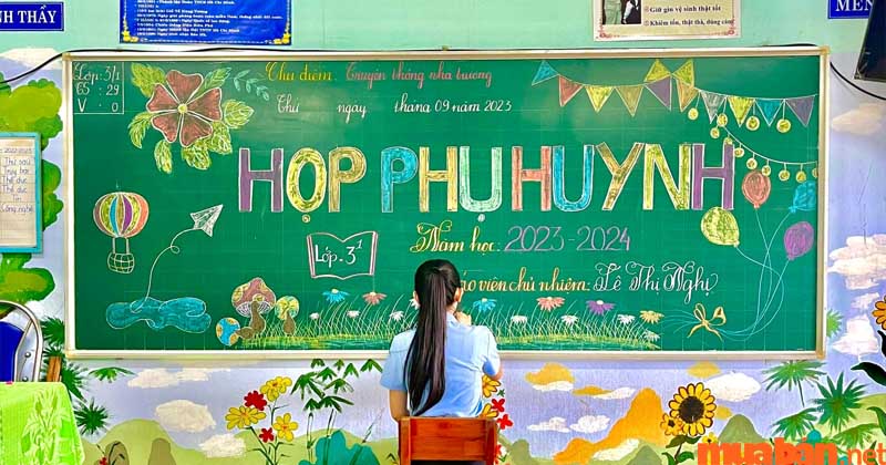 Mẫu trang trí bảng bằng phấn màu sặc sỡ chào mừng ngày Nhà giáo Việt Nam