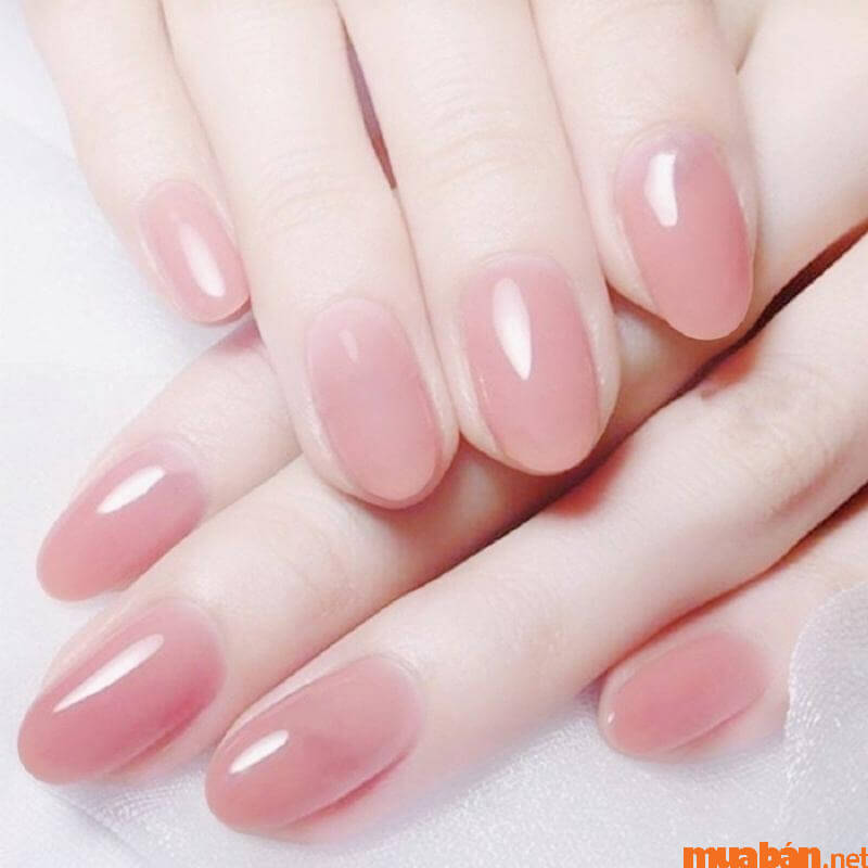 Mẫu nail hồng thạch đơn giản nữ tính