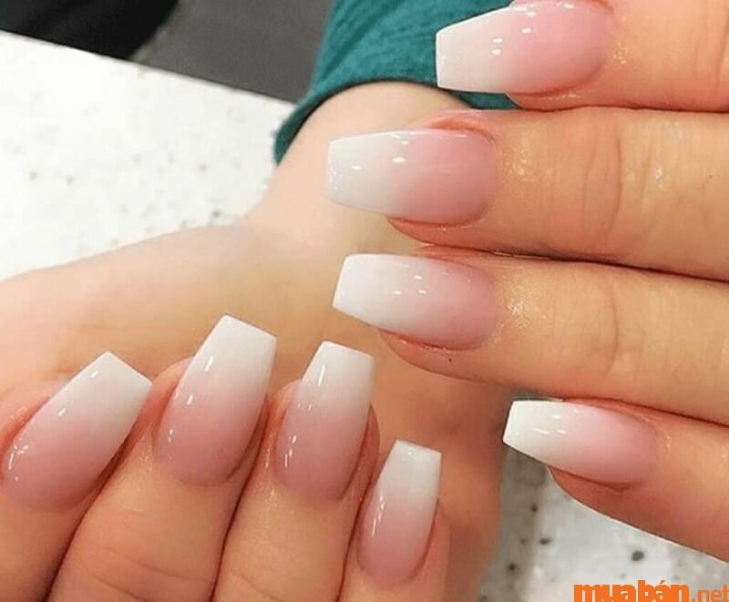 Mẫu nail hồng thạch pha trắng