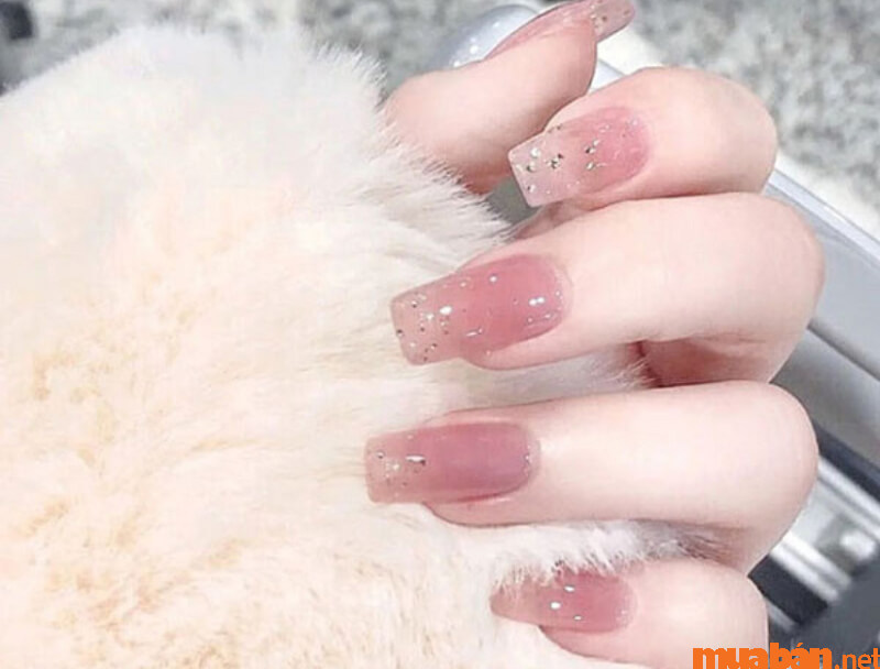 Mẫu nail hồng thạch kim tuyến dịu dàng