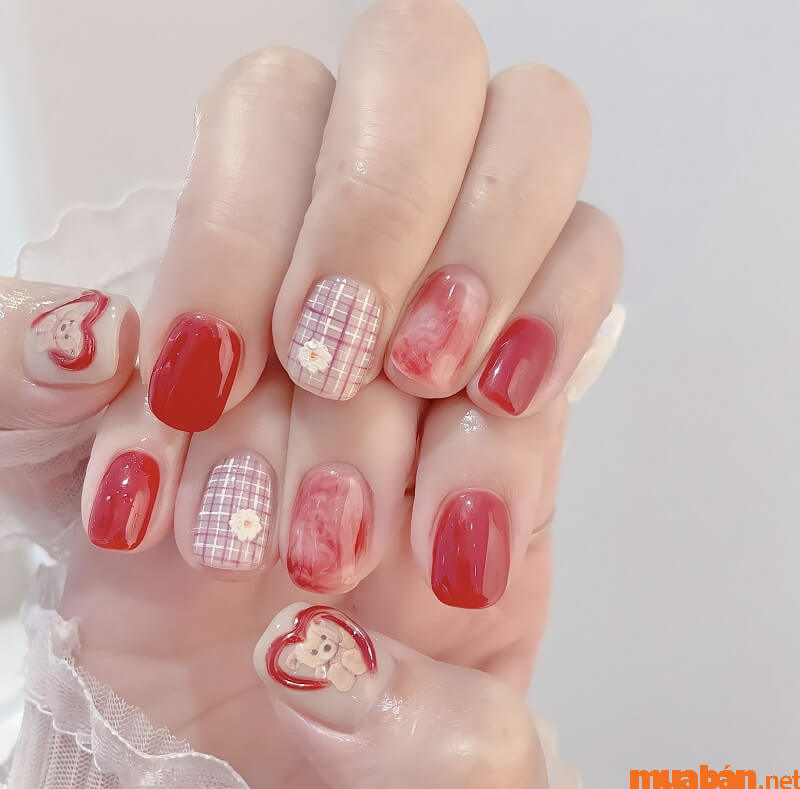 Mẫu nail hồng thạch kẻ với cam đậm