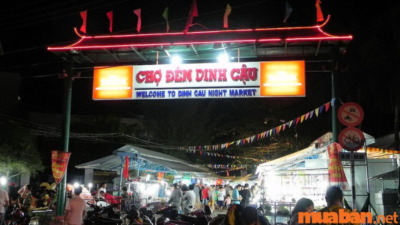 Chợ đêm Dinh Cậu Phú Quốc