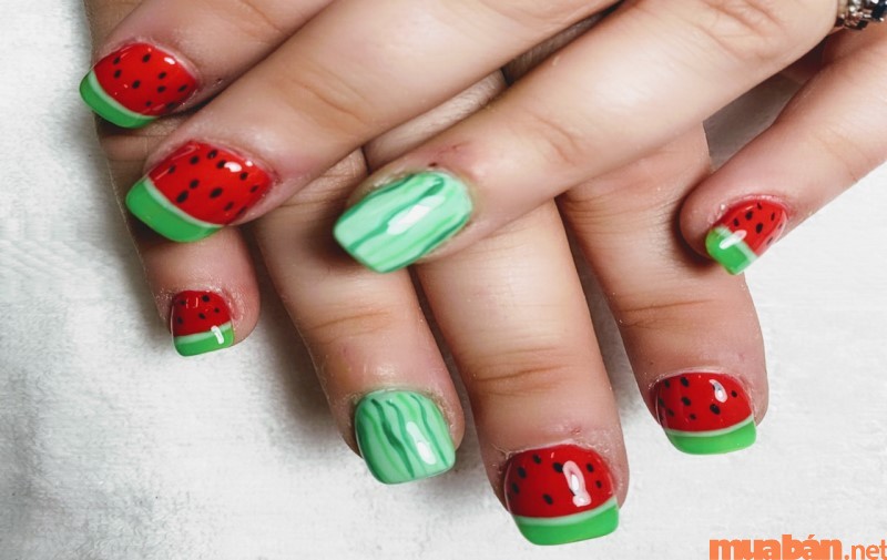 Mẫu nail dưa hấu truyền thống móng vuông ngắn mẫu 6