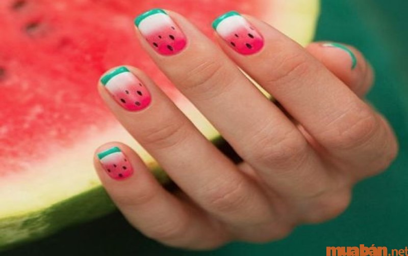 Mẫu nail dưa hấu móng vuông đỏ, trắng sang trọng kiểu 2