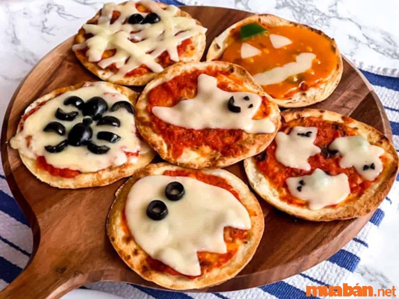 Ý tưởng trang trí bánh pizza Halloween vô cùng dễ thương