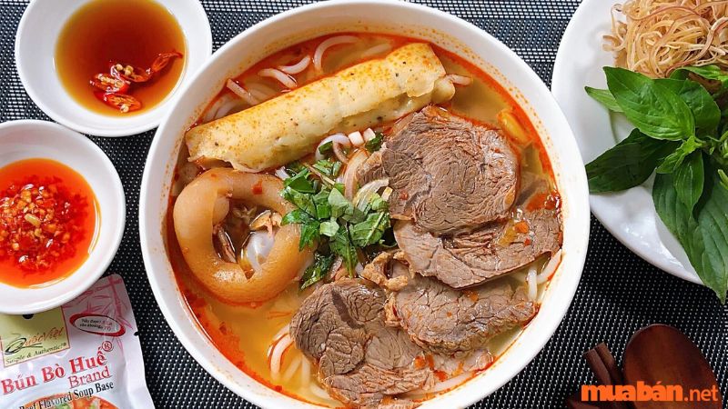 Bún bò Huế