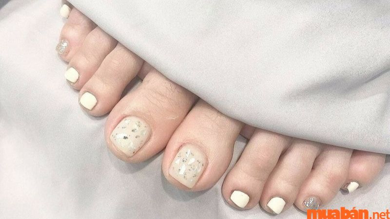 Mẫu nail chân trendy và đẹp nhất dành cho cô dâu - Mẫu 2