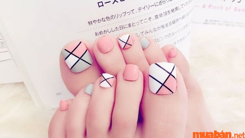 Mẫu vẽ móng nail chân đẹp, thịnh hành - Mẫu 1