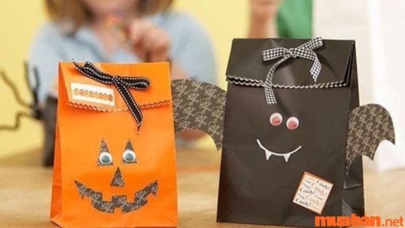 Tự làm túi đựng quà Halloween