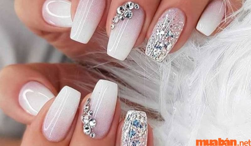 Mẫu nail sơn thạch đẹp đính đá - mẫu 2