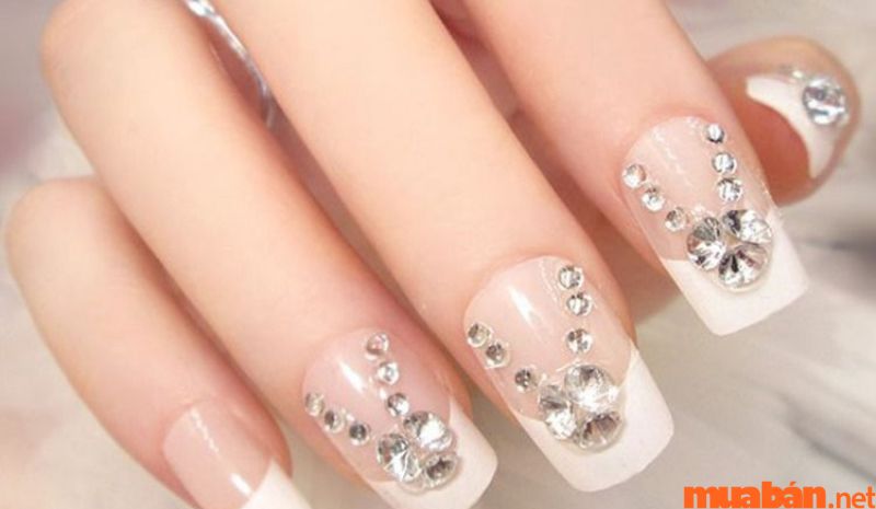 Mẫu nail sơn thạch đẹp đính đá - mẫu 1