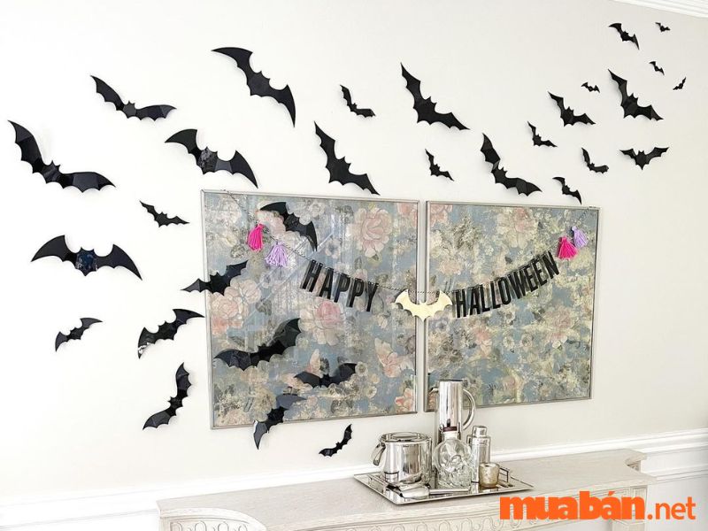 Ý tưởng trang trí Halloween kinh dị bằng giấy decal dán tường độc đáo