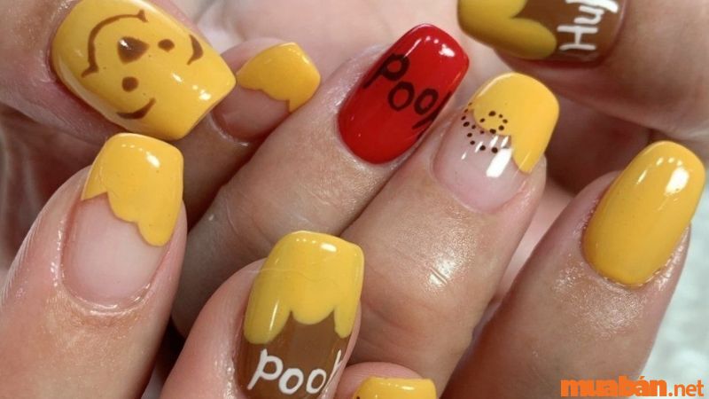 Mẫu nail hoạt hình gấu Pooh phối màu xinh xắn