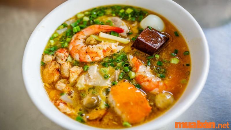 Buổi sáng ăn gì ở Đà Lạt - Bánh canh Xuân An