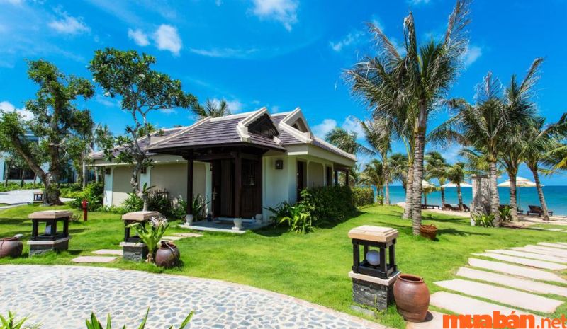 Anja Beach Resort & Spa nằm ngay tại bãi Ông Lang Phú Quốc