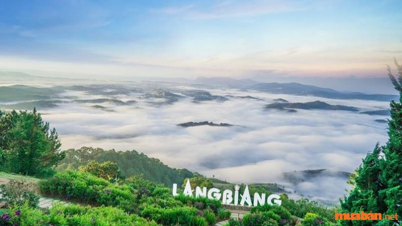 Núi LangBiang Đà Lạt