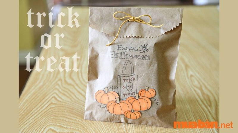 Trang trí túi đựng kẹo đơn giản cho trò "Treat or trick" 