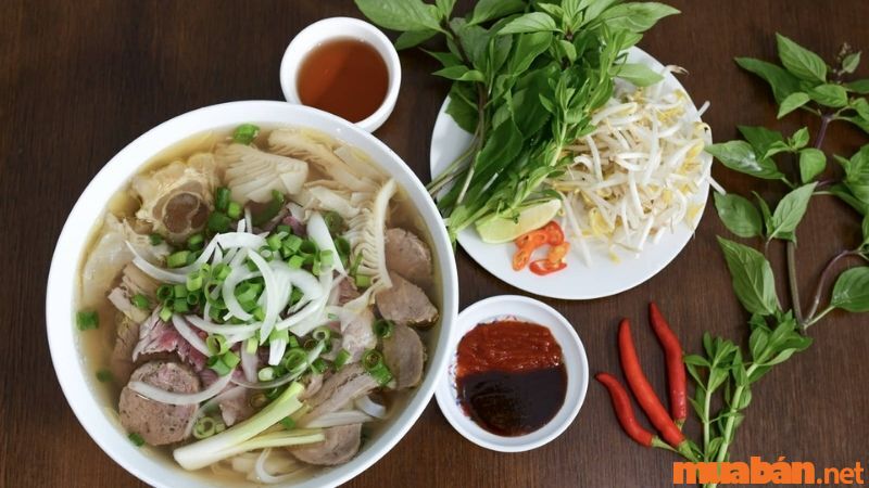 Ăn gì ở Nha Trang? Phở Nha Trang