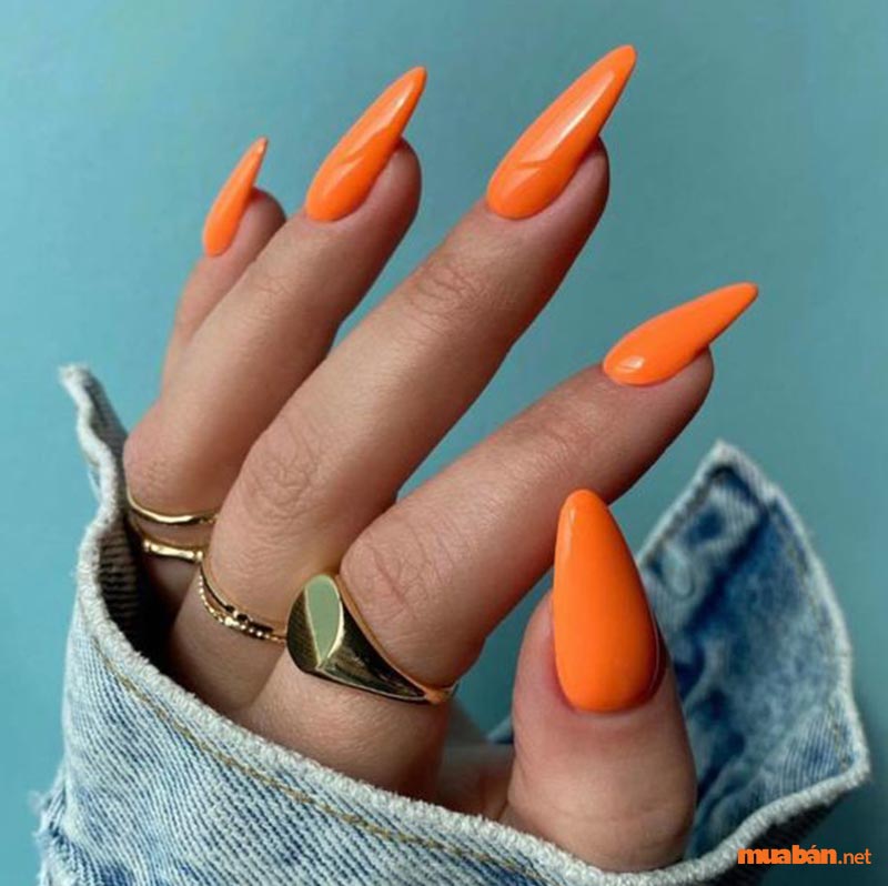 Bộ nail móng dài đơn giản có màu cam đất