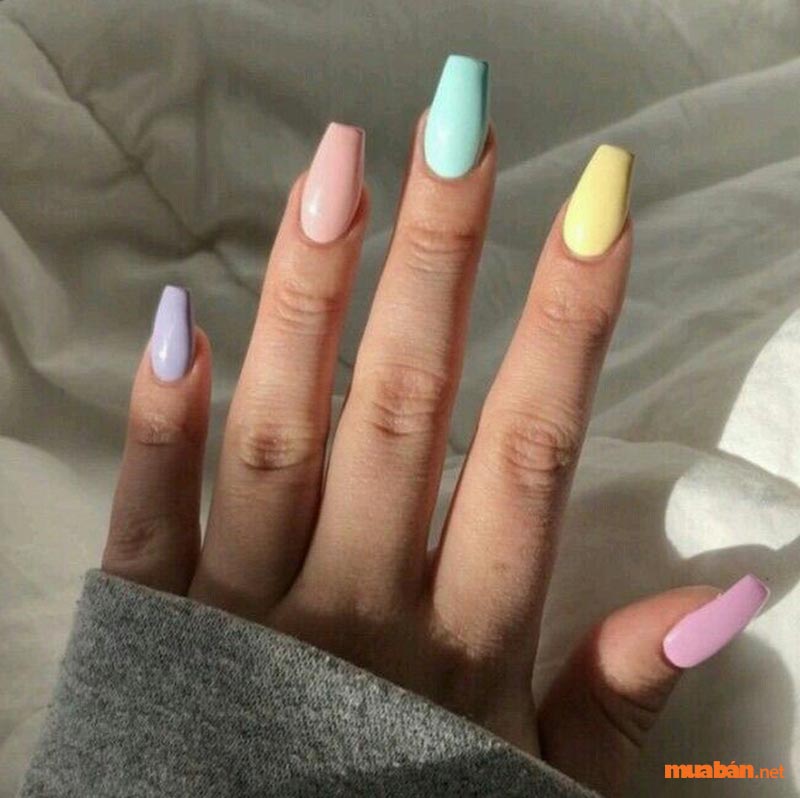Gợi ý 101+ mẫu nail đơn giản, nhẹ nhàng được các nàng yêu thích Bộ nail đơn giản cho nàng sở hữu tone da sáng (màu pastel)