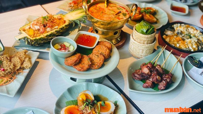 Som Tum Thai có những món ăn mang đậm hương vị Thái đích thực