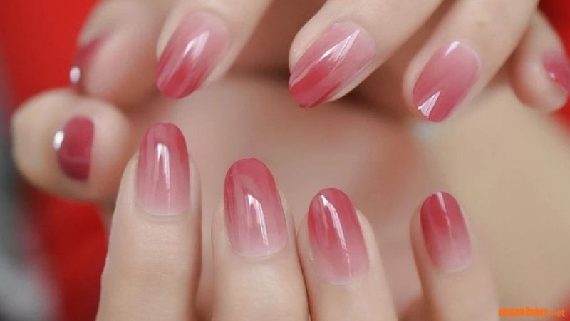 Mẫu nail màu hồng thạch ombre