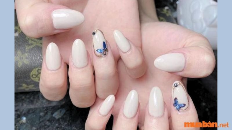 Mẫu nail trắng lì sang chảnh 3