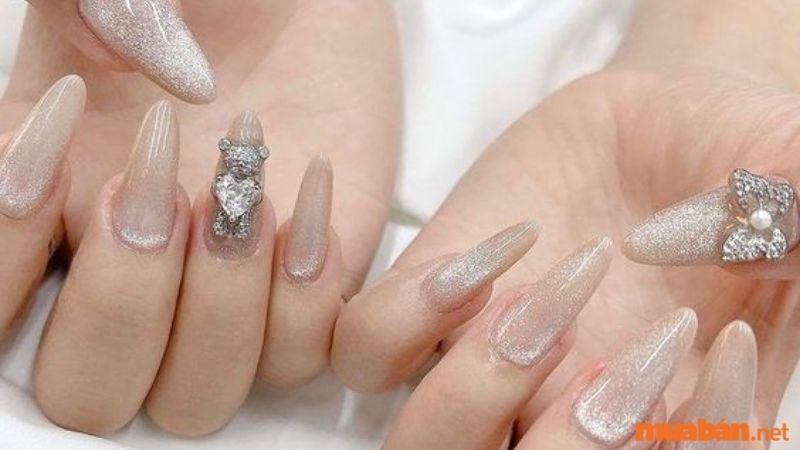 Mẫu nail trắng sang chảnh kết hợp mắt mèo 2