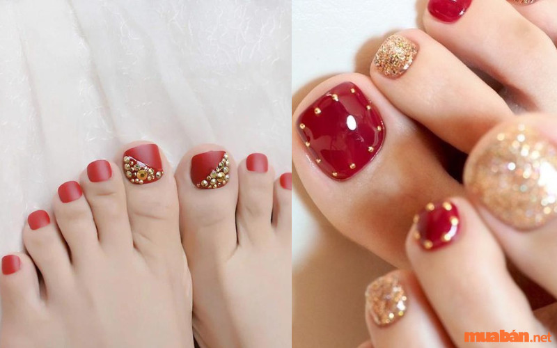 Mẫu nail chân màu đỏ rượu đính phụ kiện bạc