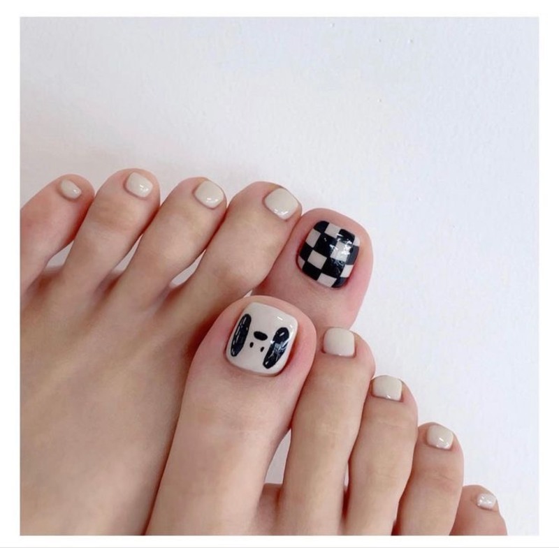 20+ mẫu nail với màu sơn móng chân làm trắng da, nữ tính