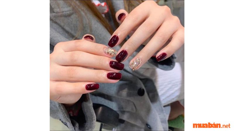 Mẫu nail màu đỏ