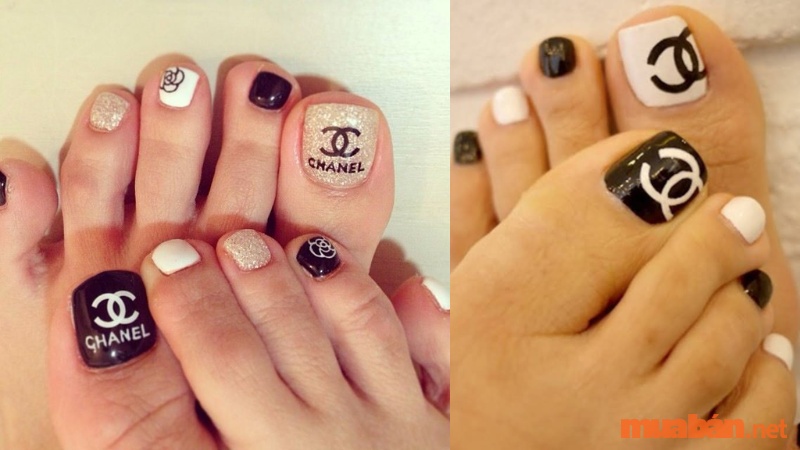 Mẫu nail logo Chanel nhỏ nền đen (Nguồn tham khảo: Grin Nails & Spa)